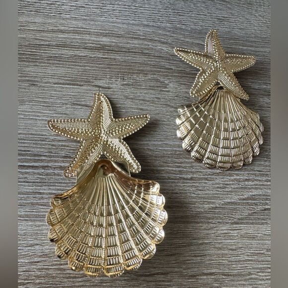 Gold Starfish and Shell earring A1225 - Picture 4 of 5